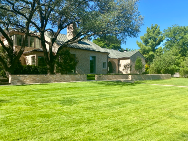 Lakewood Estate Home - Dallas landscape design in Dallas