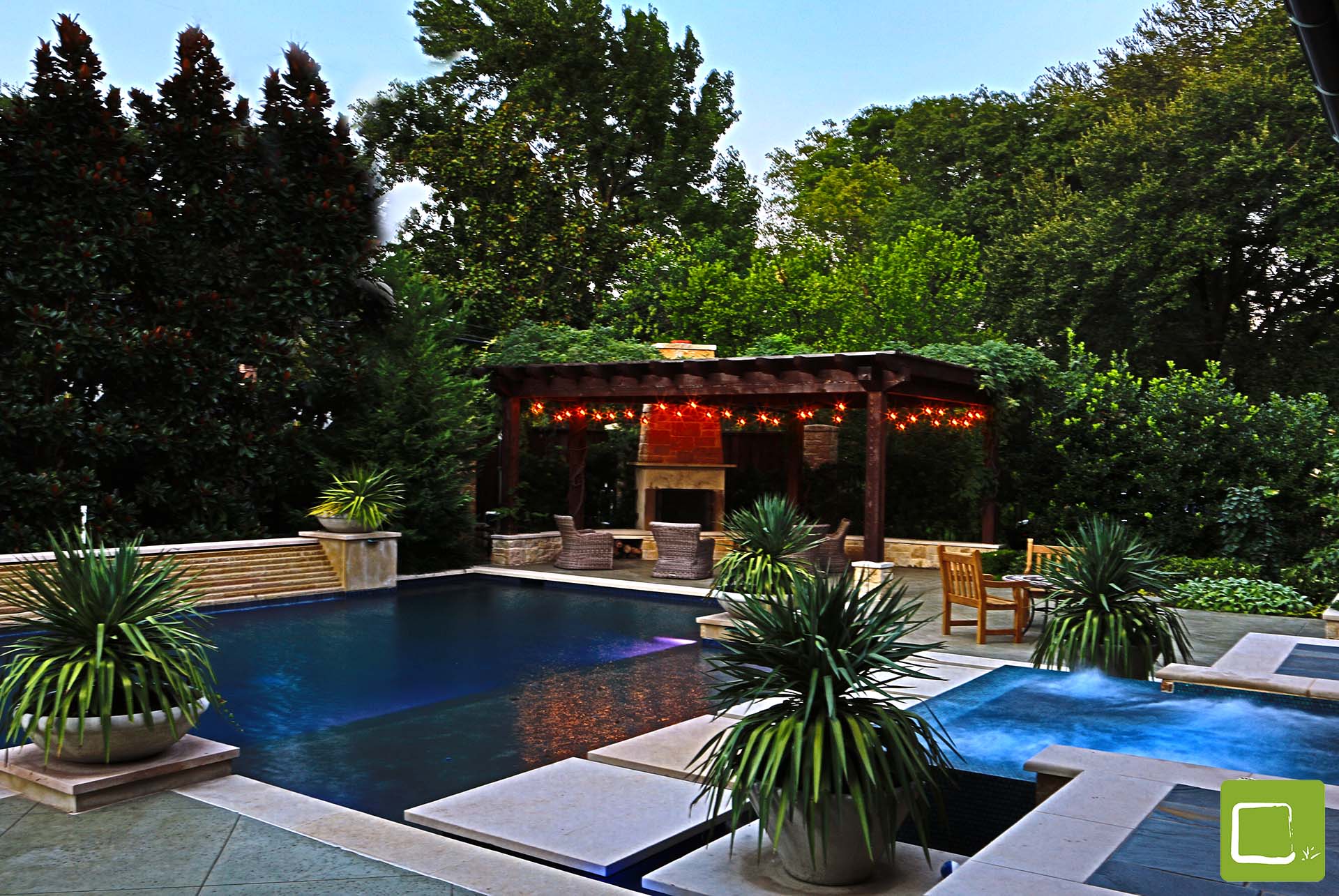Transitional modern pool landscape design in Dallas by residential architect